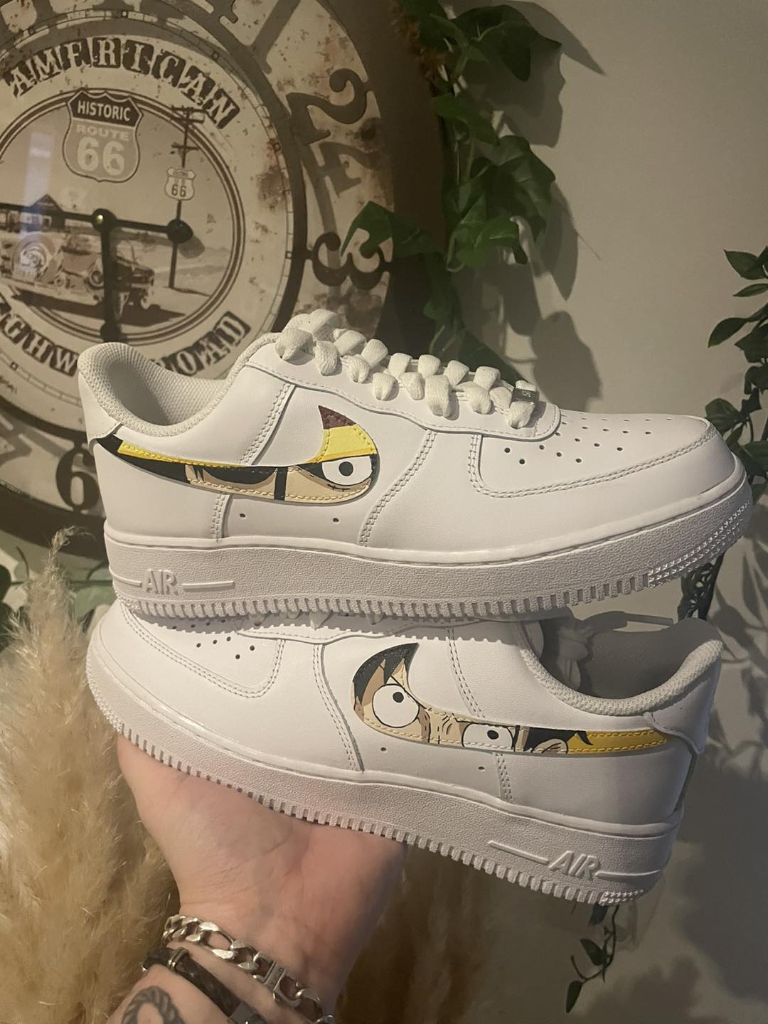 Nike Air Force 1 Custom - Edition Spéciale One Piece (Luffy)