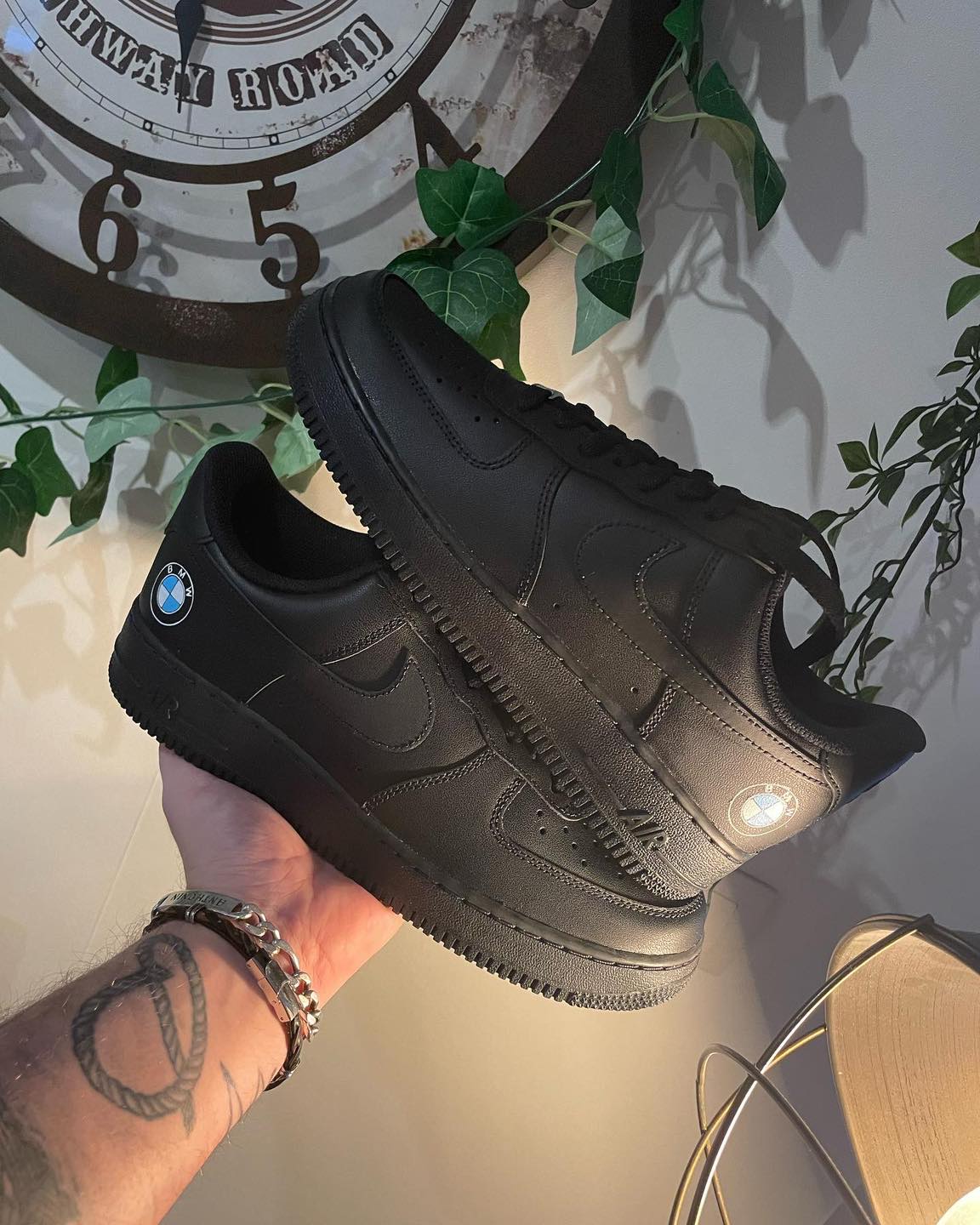 Nike Air Force 1 Custom - Edition Logos de Voiture